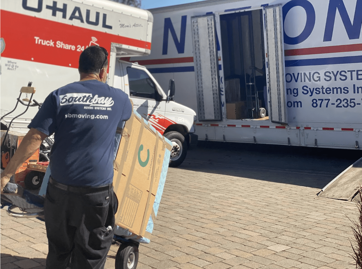 Fresno Moving Costs [2024] 🚚💰 How Much Do Movers Cost in Fresno?